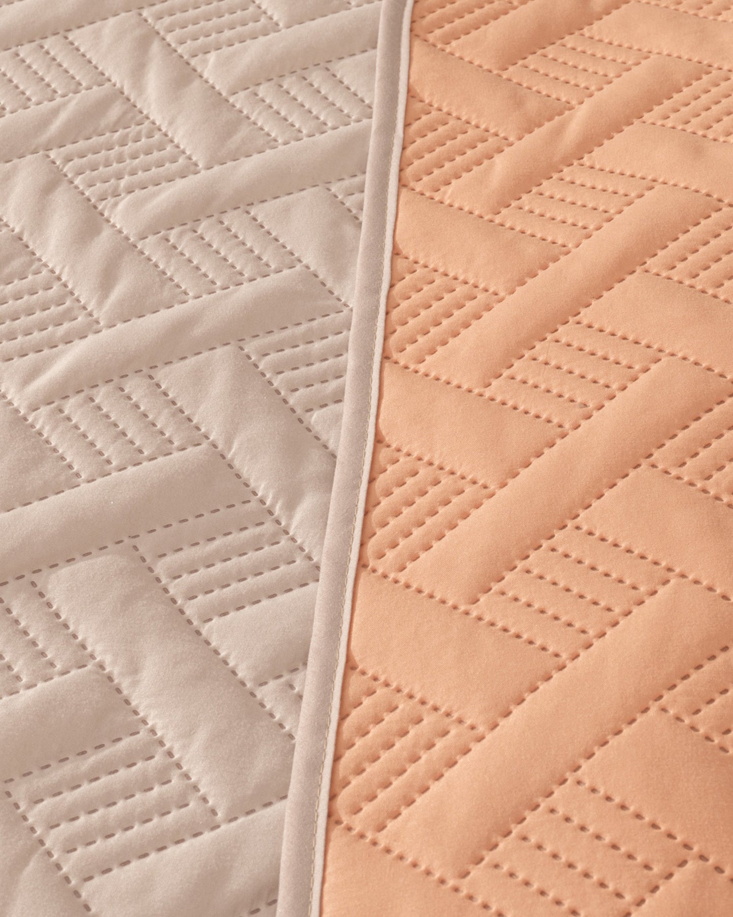Bondad Ultra-Light Reversible Quilted Coverlet – Peach/Gray (Full/Queen & King)